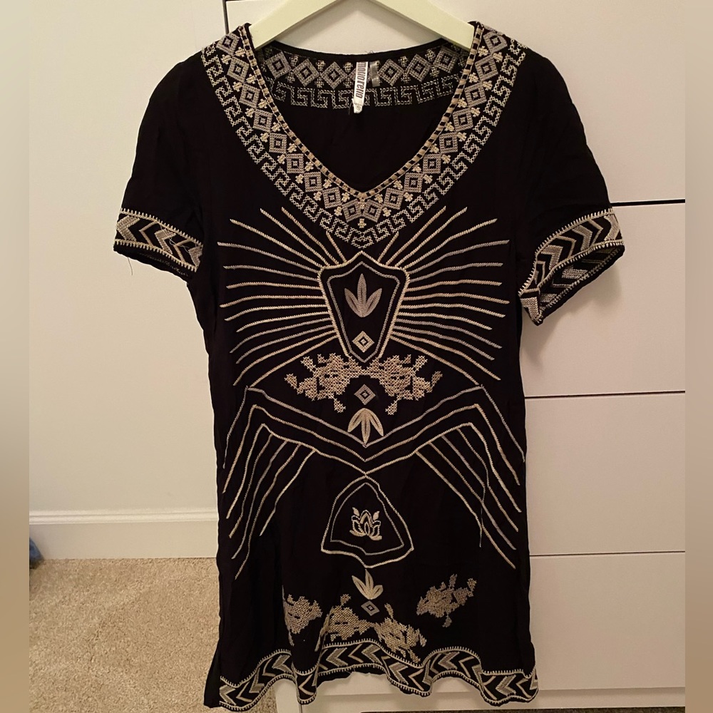 Embroidered momo-type shift dress | Classic Grandmillenial Style | Size S